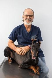 Dr. Santiago Morales